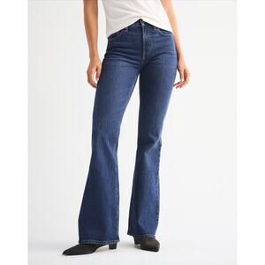 Abercrombie and fitch The Flare Ultra High-Rise jeans size 27/4S